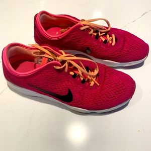 Nike Zoom Fit Shoes Sz 8.5